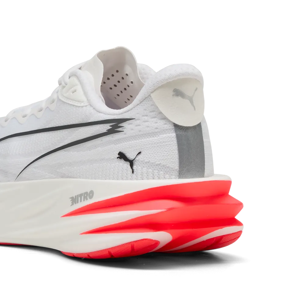 Puma Deviate Pure NITRO Laufschuhe für Damen – White/Ultra Red/Silver Puma Deviate Pure NITRO Laufschuhe für Damen – White/Ultra Red/Silver