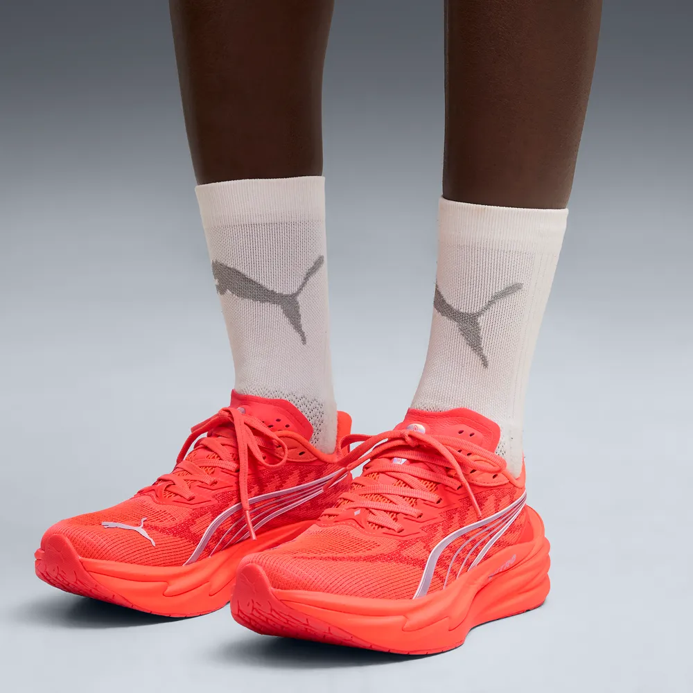 Puma Deviate NITRO™ 4 Laufschuhe für Damen – Ultra Red/Silver