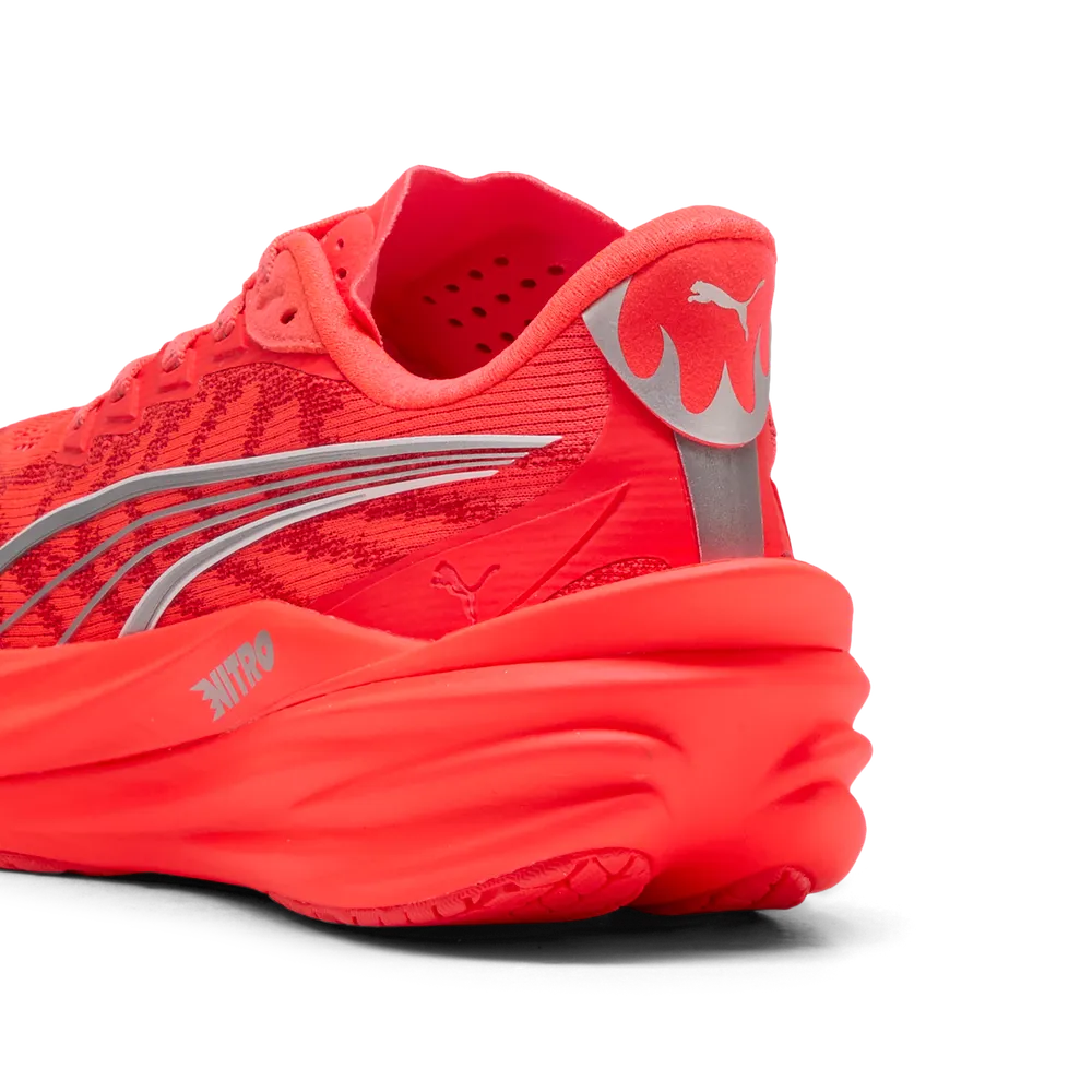 Puma Deviate NITRO™ 4 Laufschuhe für Damen – Ultra Red/Silver