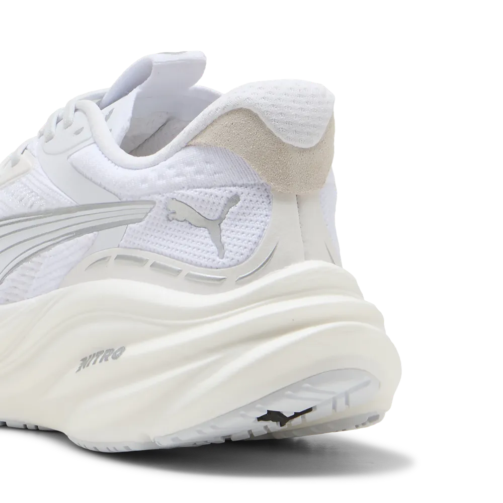 Puma Magnify NITRO™ 3 - White/Silver - Laufschuhe für Damen