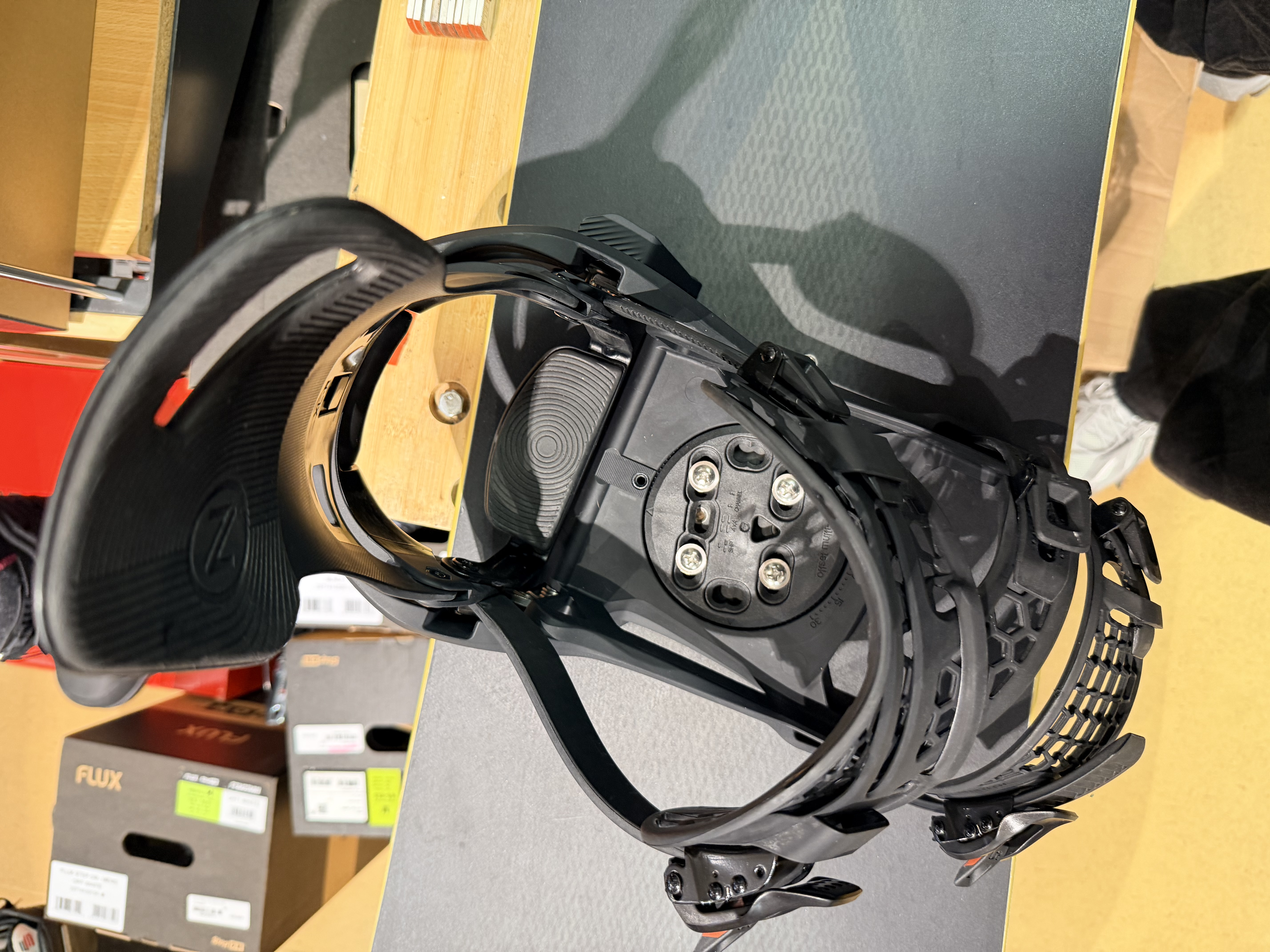 Nidecker Supermatic Snowboard Bindung schwarz (gebraucht - sehr guter Zustand) Nidecker Supermatic Snowboard Bindung schwarz (gebraucht - sehr guter Zustand)