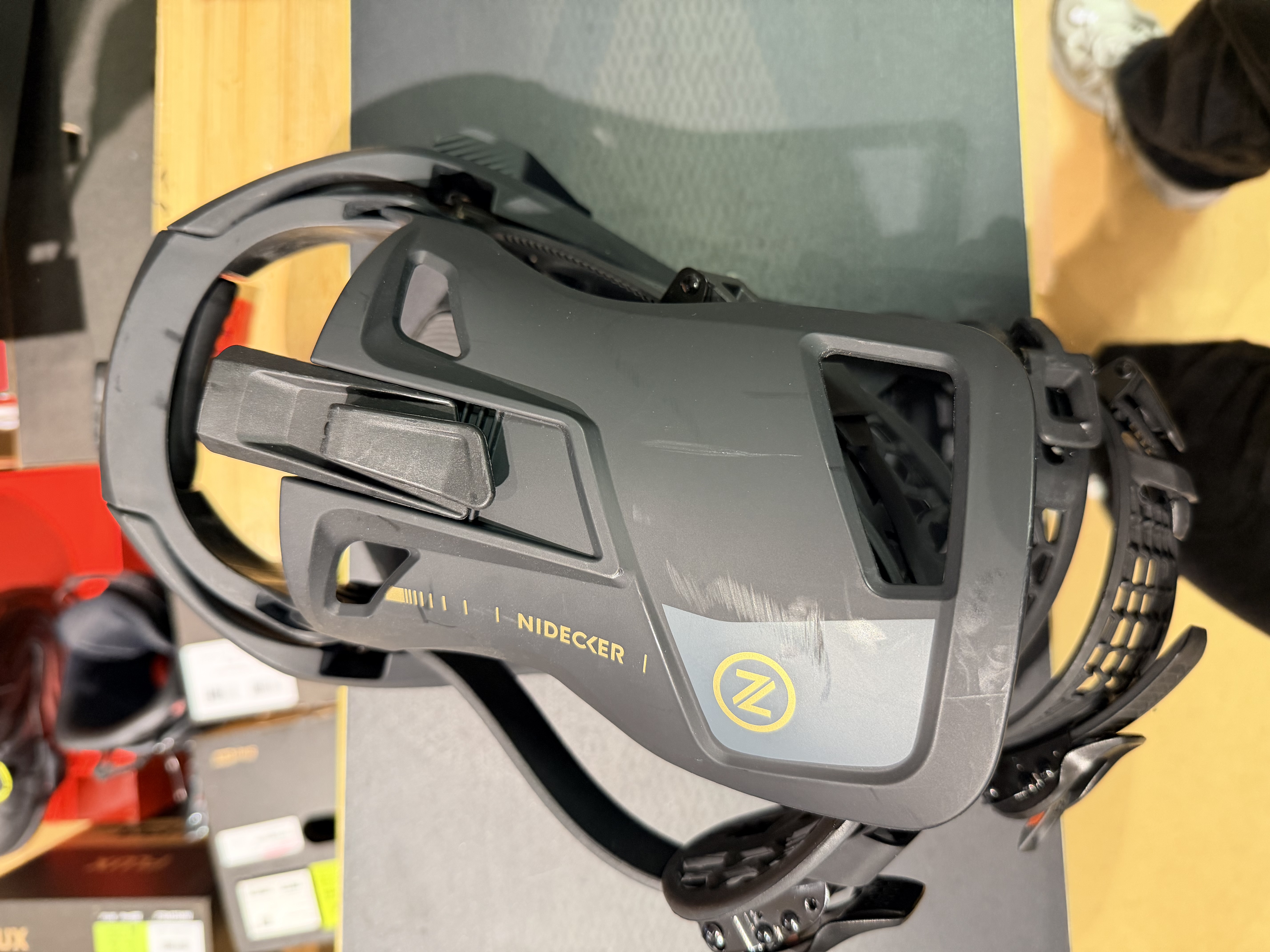 Nidecker Supermatic Snowboard Bindung schwarz (gebraucht - sehr guter Zustand) Nidecker Supermatic Snowboard Bindung schwarz (gebraucht - sehr guter Zustand)