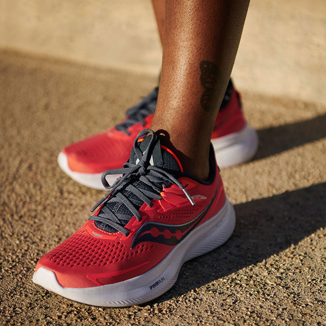 saucony Ride 15 Damen Laufschuh - ViziRed / Night