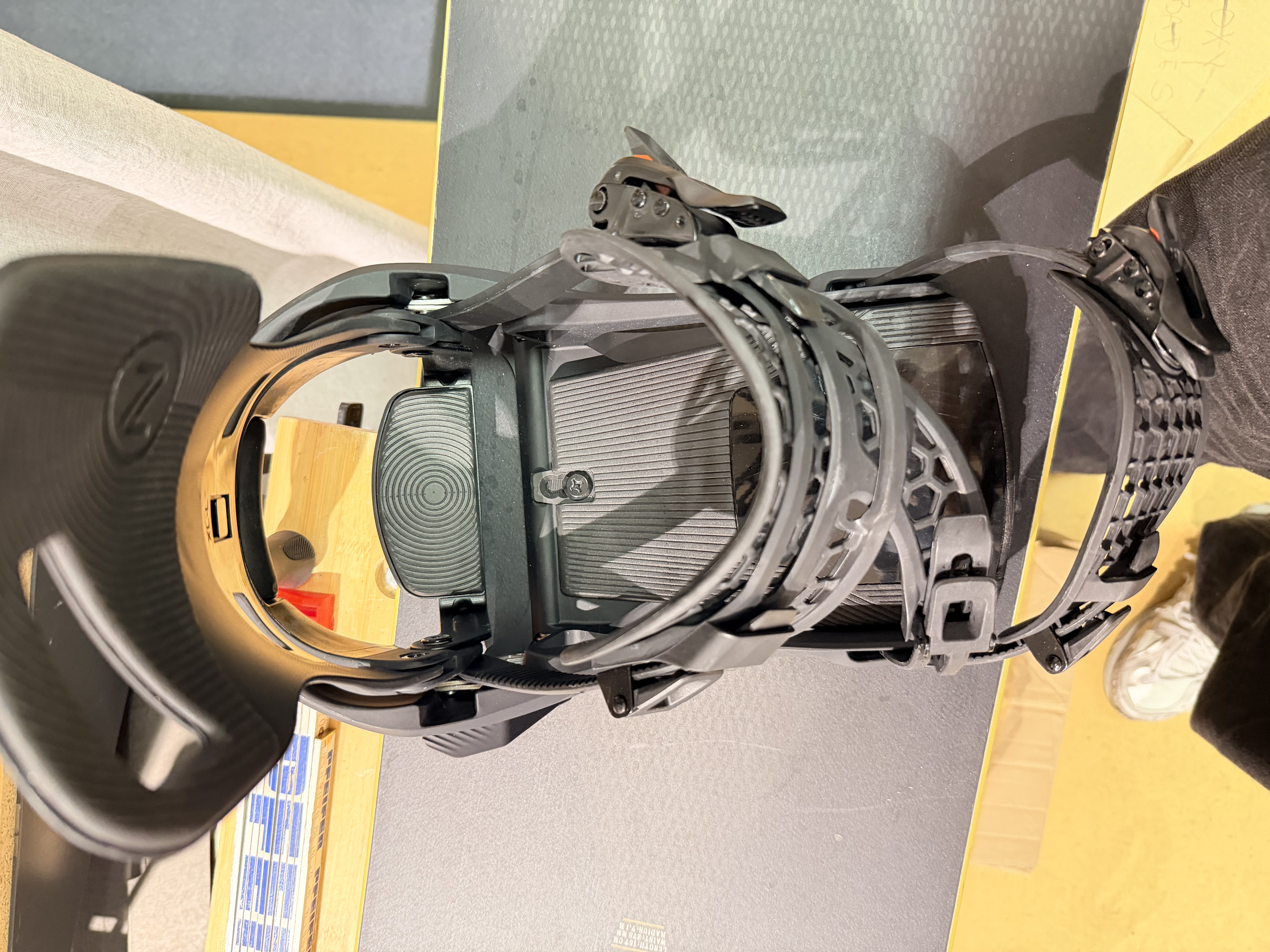 Nidecker Supermatic Snowboard Bindung schwarz (gebraucht - sehr guter Zustand) Nidecker Supermatic Snowboard Bindung schwarz (gebraucht - sehr guter Zustand)