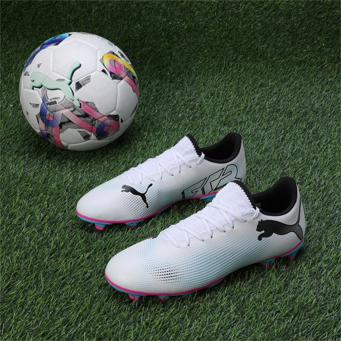 Puma FUTURE 7 PLAY FG/AG Fussballschuh - white poison pink Puma FUTURE 7 PLAY FG/AG Fussballschuh - white poison pink
