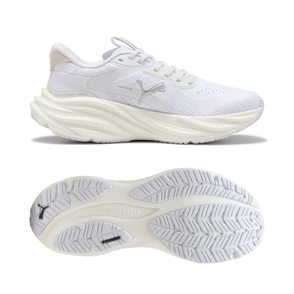Puma Magnify NITRO™ 3 - White/Silver - Laufschuhe für Damen Puma Magnify NITRO™ 3 - White/Silver - Laufschuhe für Damen
