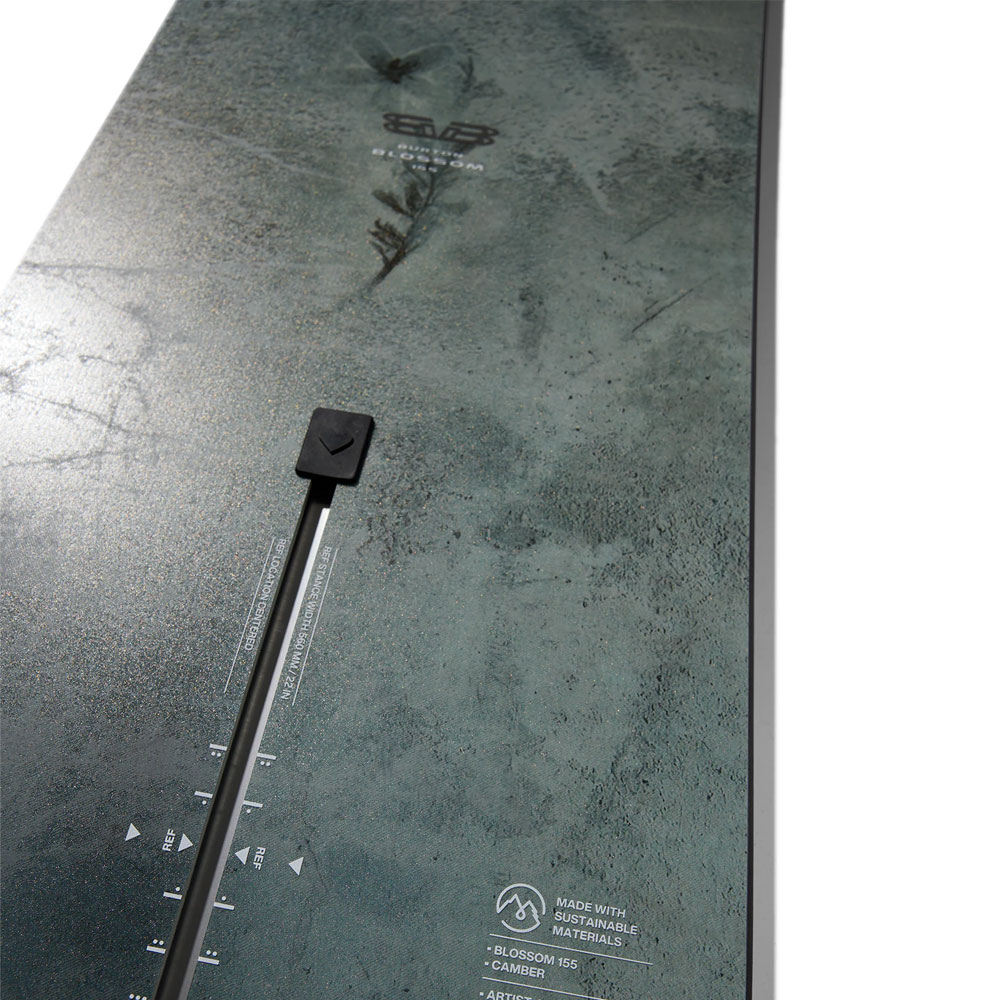 Burton Blossom All-Mountain Freestyle Snowboard Herren 2025 Burton Blossom All-Mountain Freestyle Snowboard Herren 2025