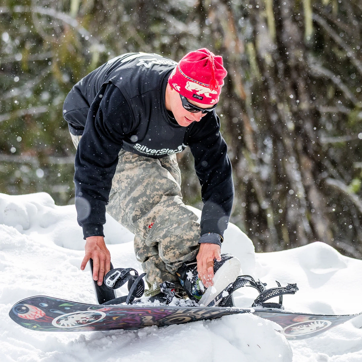 Never Summer Llama All- Mountain Freestyle Snowboard 2026 Never Summer Llama All- Mountain Freestyle Snowboard 2026